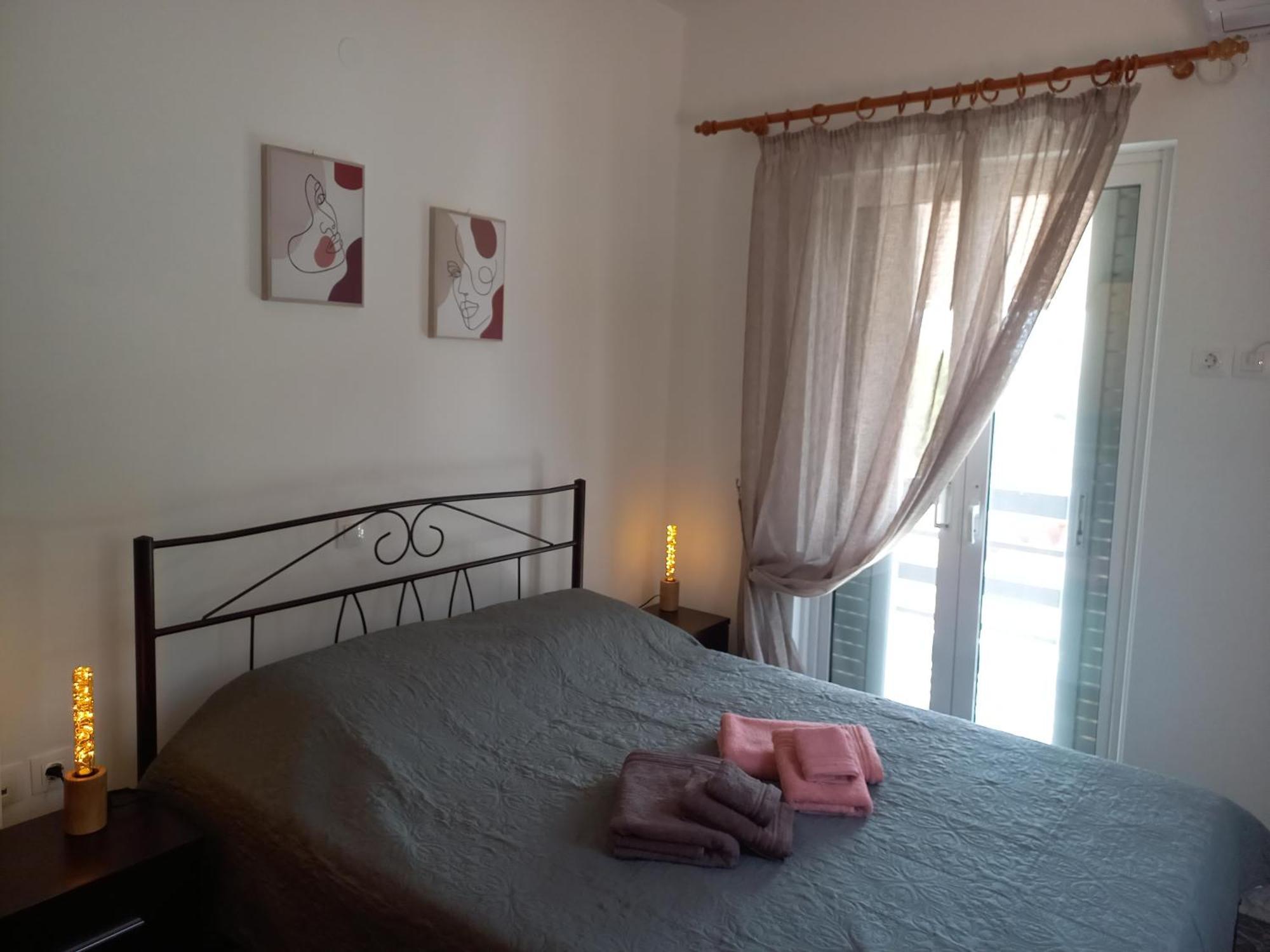 Apartmán Triζin Galatás Exteriér fotografie