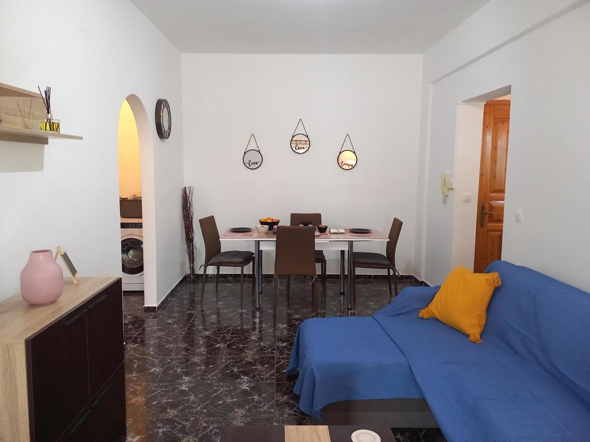 Apartmán Triζin Galatás Exteriér fotografie