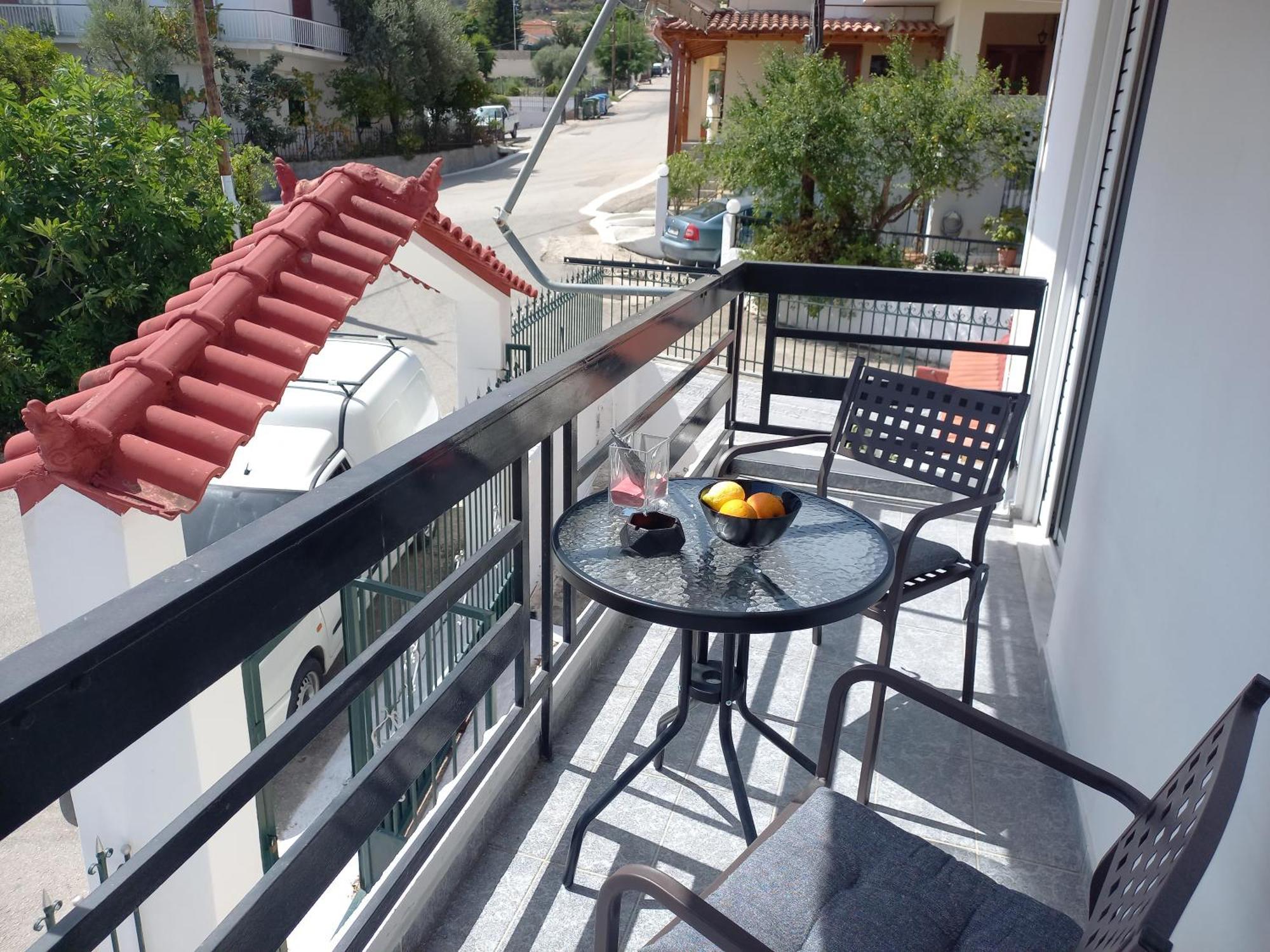 Apartmán Triζin Galatás Exteriér fotografie